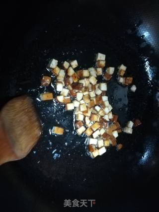 Stir-fried Convolvulus Stems Fragrant and Dried recipe