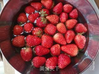 Strawberry Yogurt Cup recipe