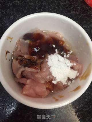 Fried Pork with Enoki Mushroom recipe