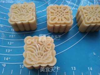 Cantonese Moon Cakes with Various Fillings recipe