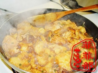 Braised Pork Belly Tofu in Clay Pot recipe