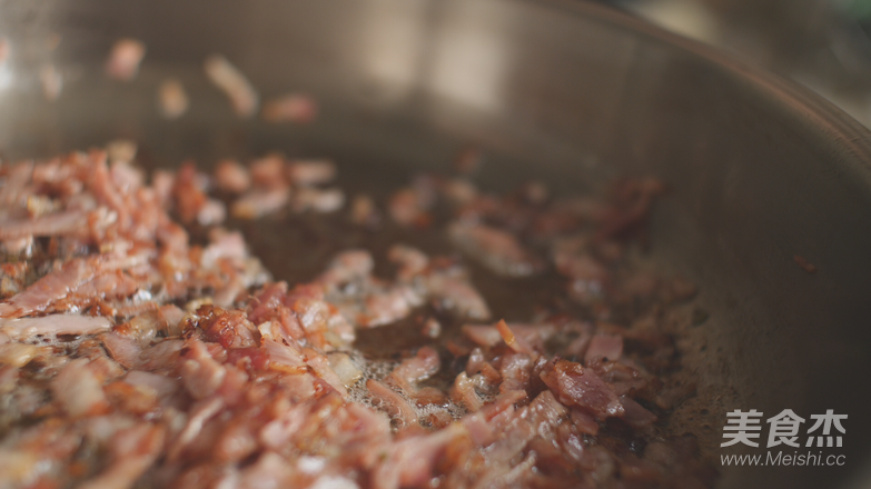 Fried Noodles with Ginger Bacon and Shiitake Mushrooms recipe