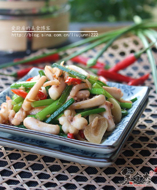 Fried Squid with Leek and Moss recipe