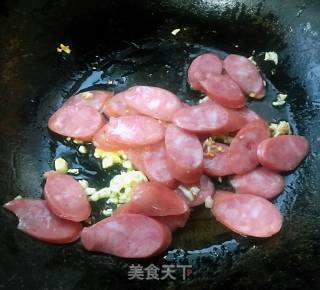 Sausage Stir-fried Chayote recipe