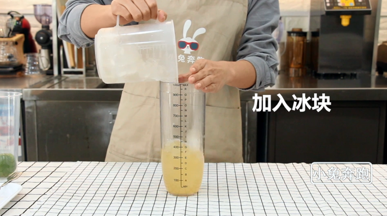 Bunny Running Milk Tea Tutorial: How to Burst The Whole Lemon with Hey Tea recipe