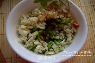 Walnut Flower Salad recipe