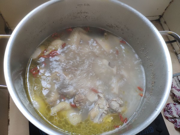 Lotus Root Chicken Frame Soup recipe