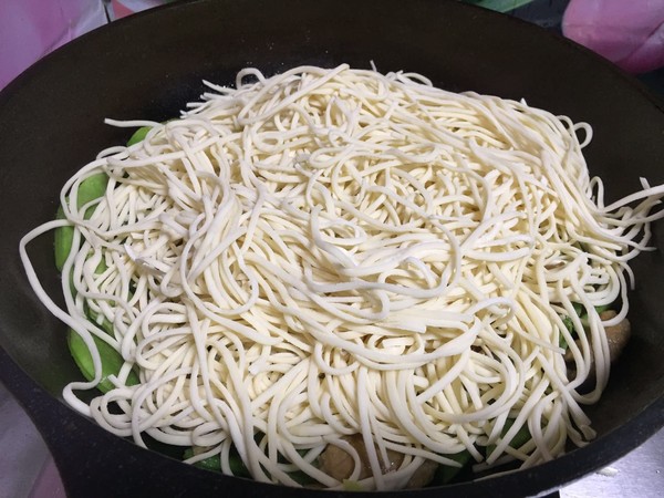 Lentil Braised Noodles recipe