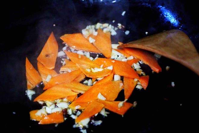 [family Gathering] Fried Snow Peas, Seafood and Bean Sprouts recipe