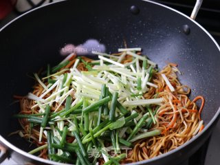 The Noodles are Delicious and Simple Like This, and They Will Never Forget After Eating. recipe