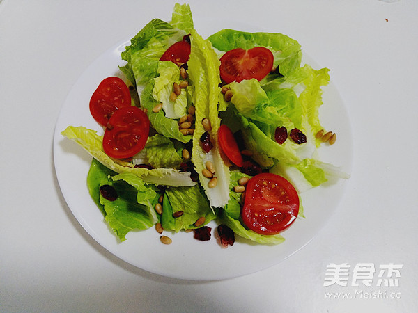 Salad with Tomato Salsa recipe