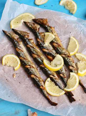 Grilled Saury with Lemon recipe