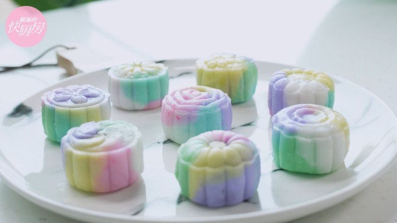 Unicorn Snowy Mooncakes recipe