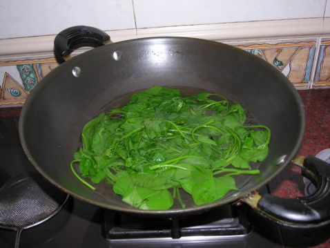 Sweet Potato Leaves with Peanut Butter recipe