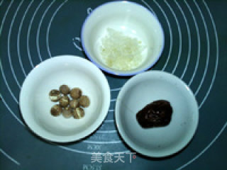 Red Date and Lotus Seed Soup recipe