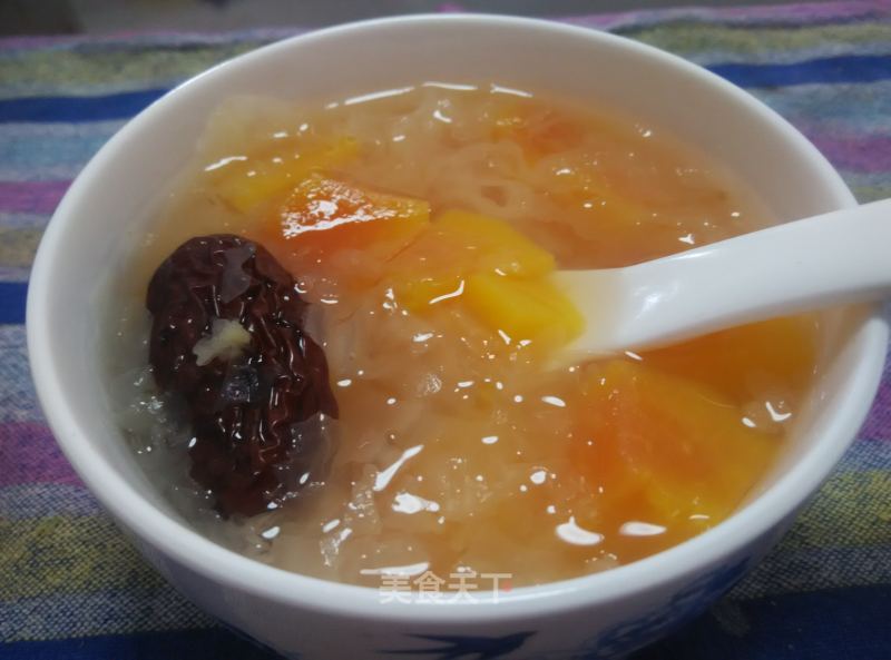 Papaya and Tremella Soup recipe