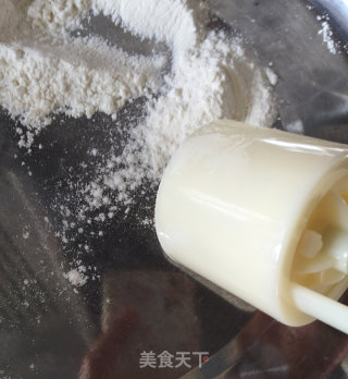 Cantonese Bean Paste Mooncake recipe