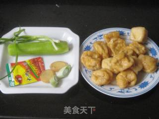 Oil Tofu Small Yellow Croaker in Casserole recipe