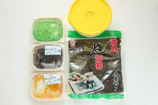 [cool Staple Food in Summer] Caviar Gunkan Sushi recipe