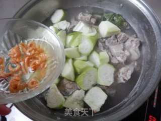 Loofah Pork Bone Soup recipe