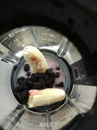 #aca烤明星大赛# Mulberry Banana Ice Cream recipe
