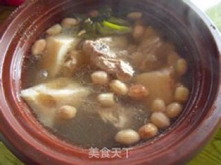 Lotus Root Pork Ribs Soup recipe