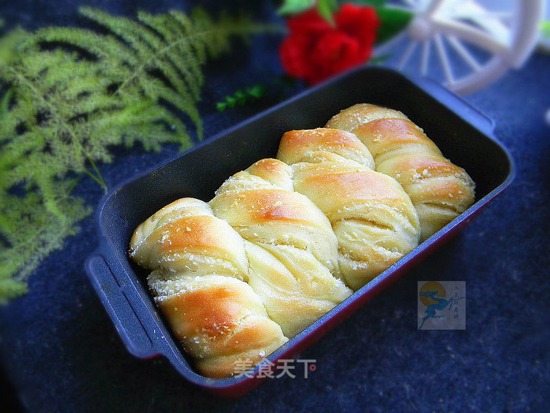 Curl Flower Hand Torn Toast recipe