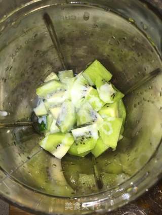 Kiwi Cucumber Juice recipe