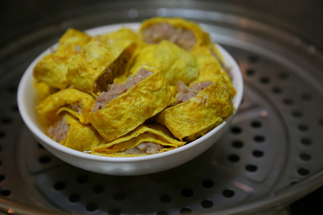 Steamed Lean Pork Omelet recipe