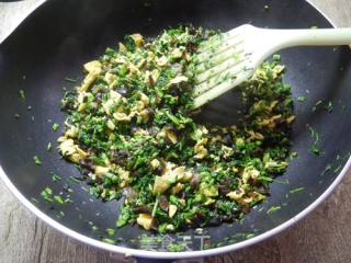 #春食野菜香# Fried Eggs with Black Fungus and Cress recipe