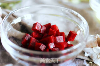 Rich and Nutritious Bibimbap with Beetroot recipe