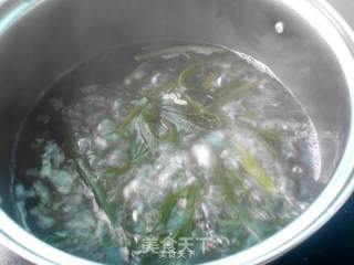 Fresh Cordyceps Flower Mixed with Kelp recipe