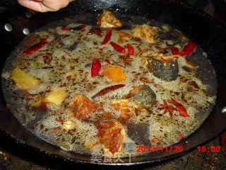 A Pot of Chaotic Stew [stewed Fish in Iron Pot] recipe