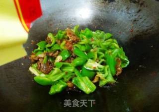 Stir-fried Jars of Meat with Green Peppers recipe