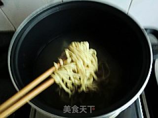 Hot Dry Noodles with Eggplant Meat Sauce recipe