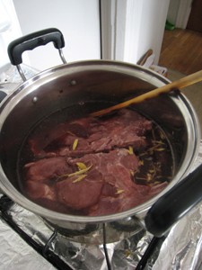 Red Wine Braised Steak with Butter and Black Pepper Honey Sauce recipe