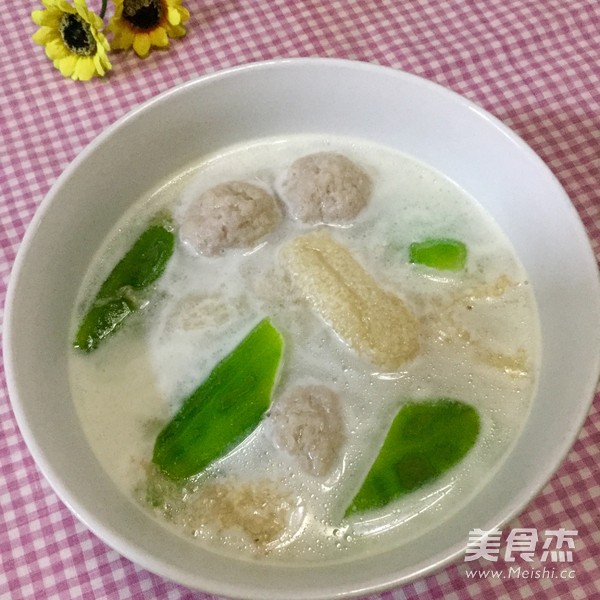 Loofah and Bamboo Fungus Soaked Meatballs recipe