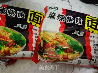 #团圆饭# Spicy Instant Noodles recipe