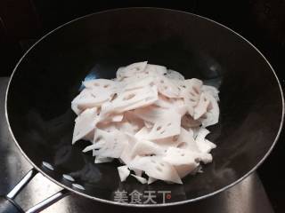 Sauerkraut Lotus Root Slices recipe