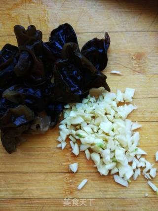 #春食野菜香# Stir-fried Andrographis with Garlic Fungus recipe