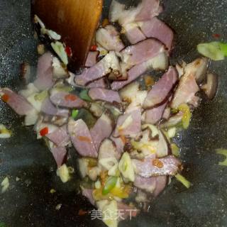 Stir-fried Bacon with Green Pepper recipe