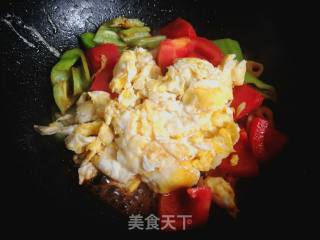 Scrambled Eggs with Tomatoes and Peppers recipe