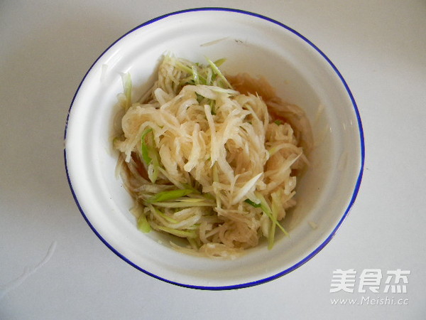 Noodles with Wild Pepper Beef Sauce recipe