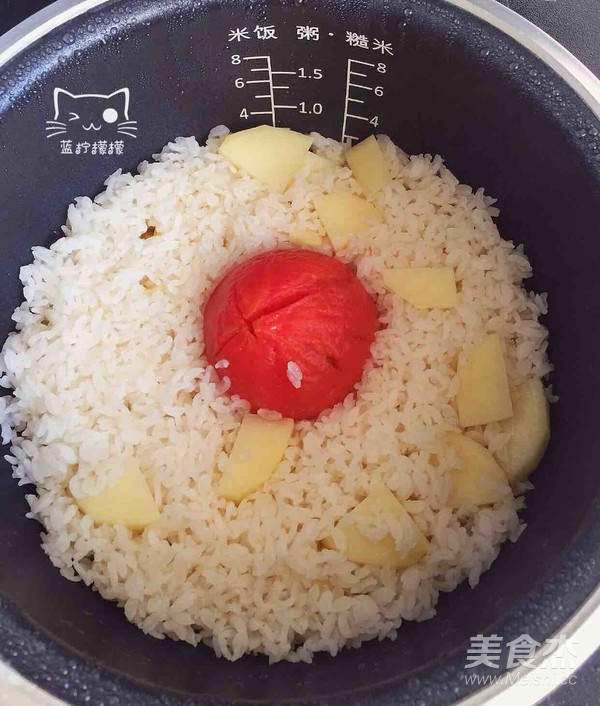 Braised Rice with Tomato and Potato Sausage recipe