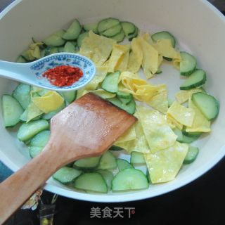 Cucumber Scrambled Eggs recipe