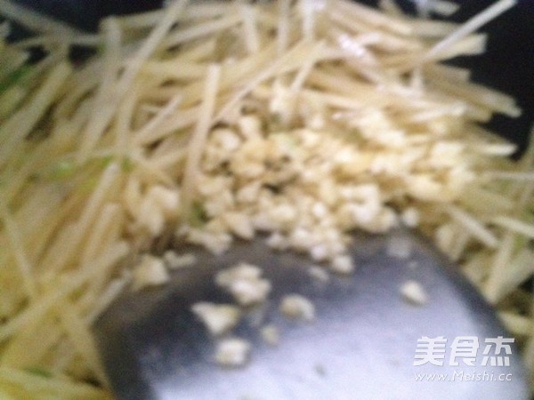 Hot and Sour Potato Shreds recipe