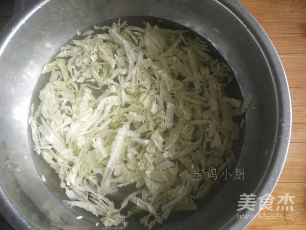 Chilled Celery and Cabbage Leaves recipe