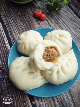 Sauce-flavored Delicious Meat Buns recipe