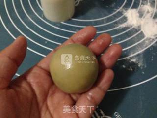 Bean Paste and Egg Yolk Guangyue recipe