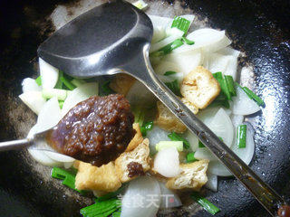 Stir-fried Radish with Shacha Soy Sauce Tofu recipe